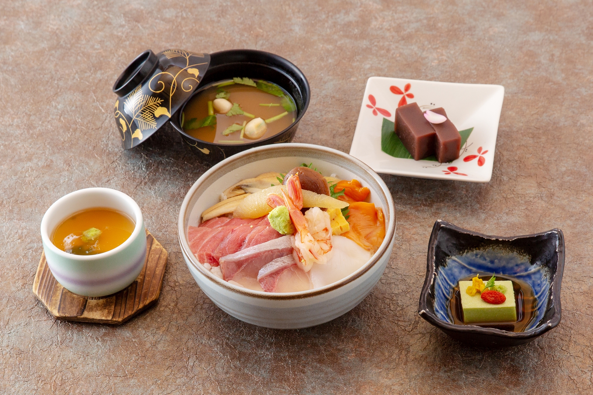 海鮮丼