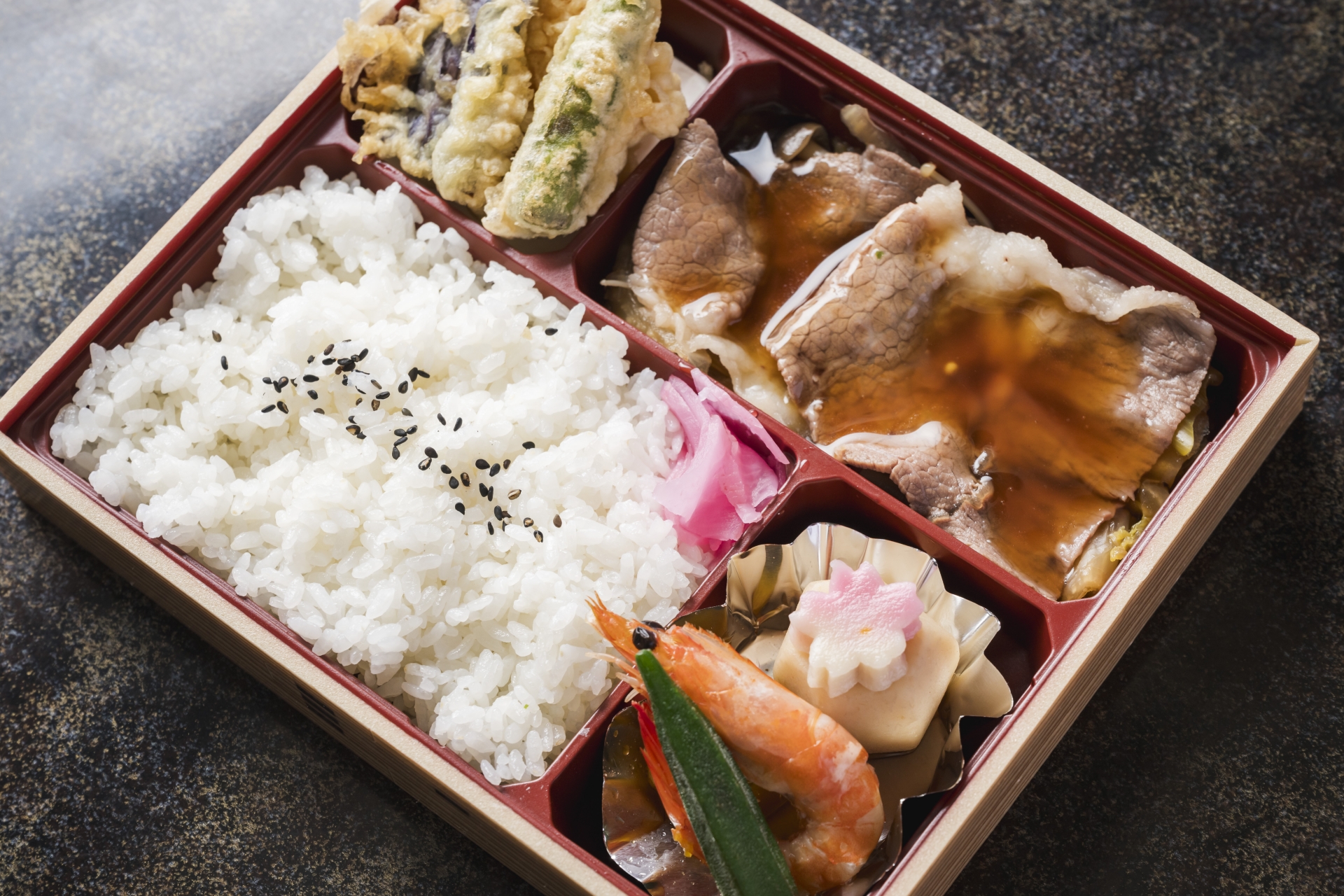 国産和牛のすき焼き弁当